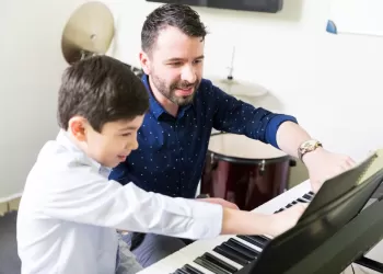 Zuhuratbaba Piyano Kursu: Mahallenizin Kalbinde Konservatuvar Standartları