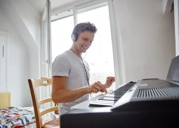 Kursa Gitmeden Piyano Öğrenmek