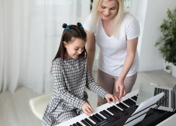 Kadın Eğitmenden Piyano Özel Dersi: Neden Bir Kadın Öğretmen Seçmelisiniz?