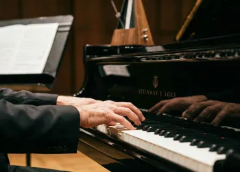 Esenler'de Piyano Kursu Ararken Standartlarla Yetinmeyin