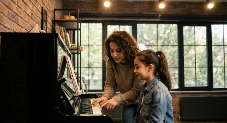Yeni Başlayanlar İçin Hangi Piyano? 2026 Enstrüman ve Eğitim Rehberi